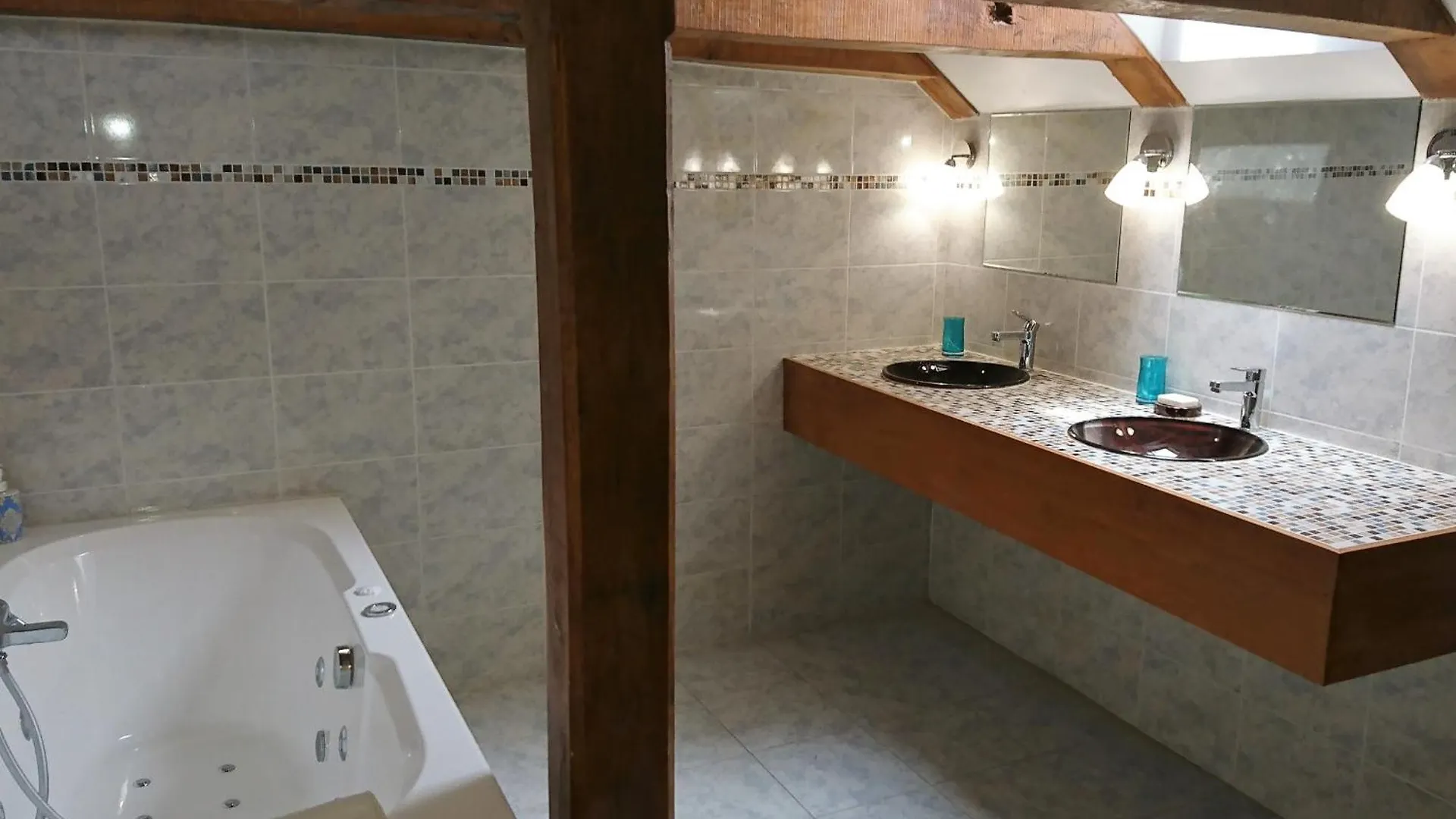 Chateau La Servayrie - Chambre D'Hotes Marcillac-Vallon France