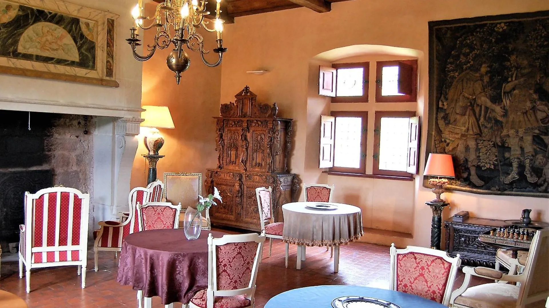 Bed & Breakfast Chateau La Servayrie - Chambre D'Hotes Marcillac-Vallon