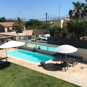  Hostel Debbie's Crew House France